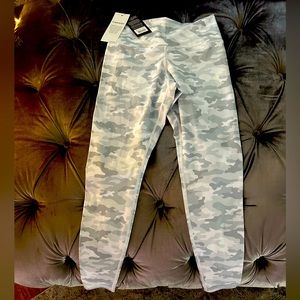 New, with tags. Flattering grayscale camouflage athletic leggings.